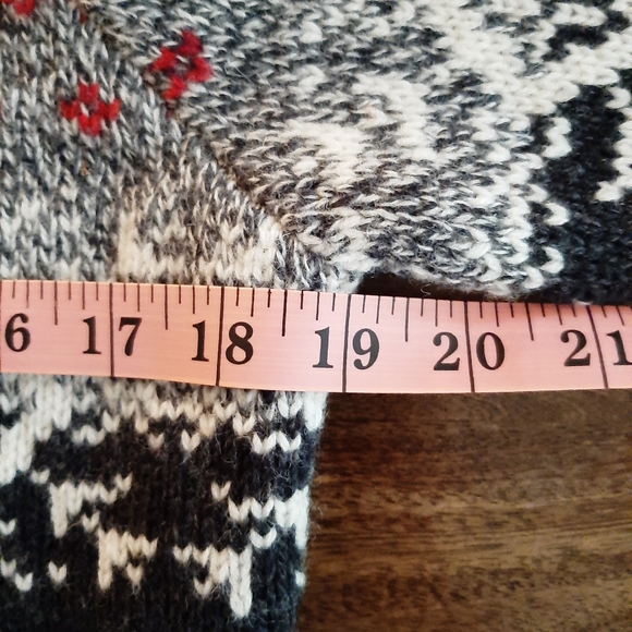 Woolrich Wool Winter Holiday Sweater - Picture 8 of 13